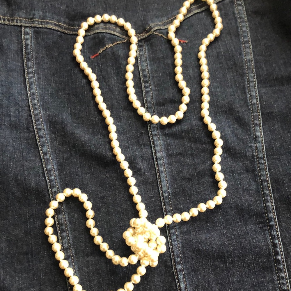Elegant Pearl Necklace